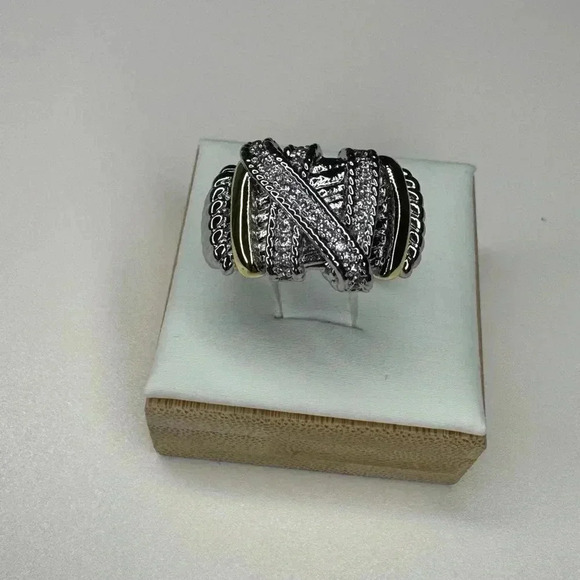 Two Tone Pave Designer Ring Gorgeous (see video) - Picture 3 of 5
